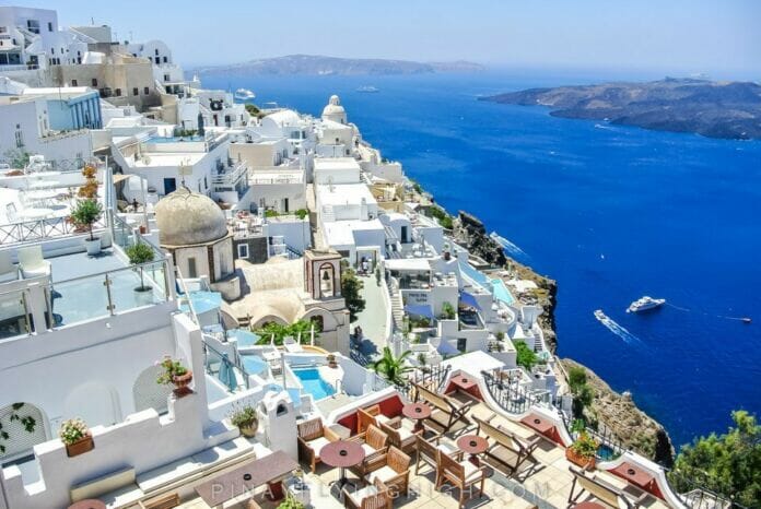 how-much-does-it-cost-to-travel-to-santorini-greece